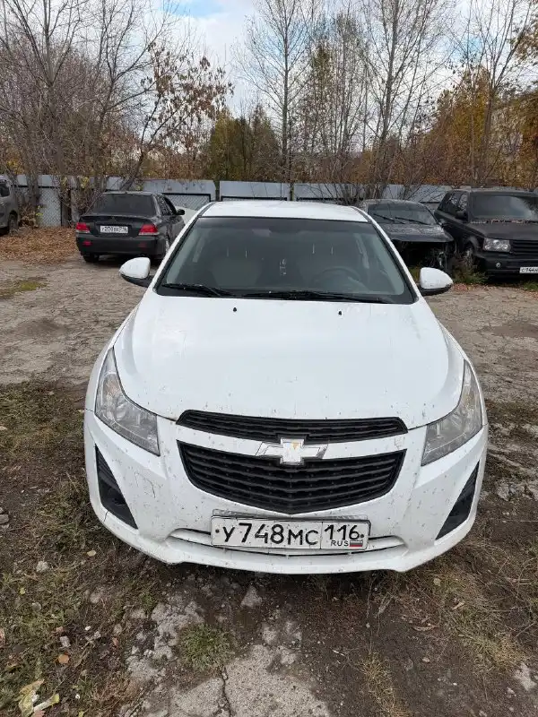 Фото автомобиля CHEVROLET CRUZE, 2014 — госномер У748МС116. Цвет: БЕЛЫЙ