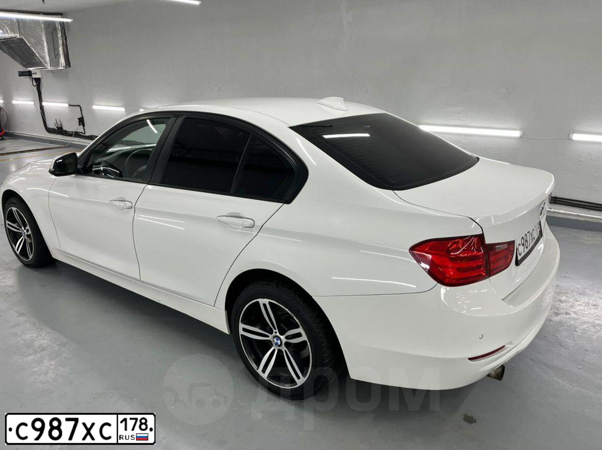 Фото автомобиля BMW SERIE 3, 2014 — госномер Р174МХ797. Цвет: Белый