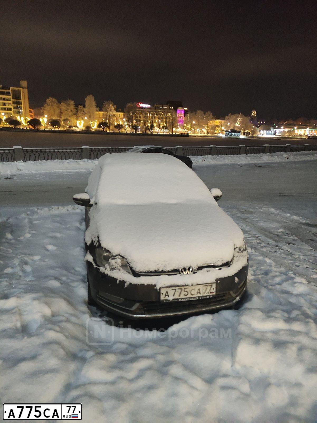 Фото автомобиля VOLKSWAGEN PASSAT, 2012 — госномер А775СА77. Цвет: Коричневый