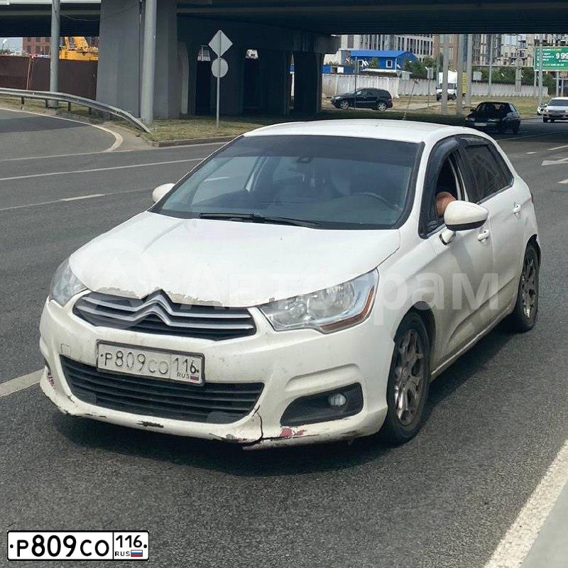 Фото автомобиля CITROEN C4, 2012 — госномер Р809СО116. Цвет: БЕЛЫЙ