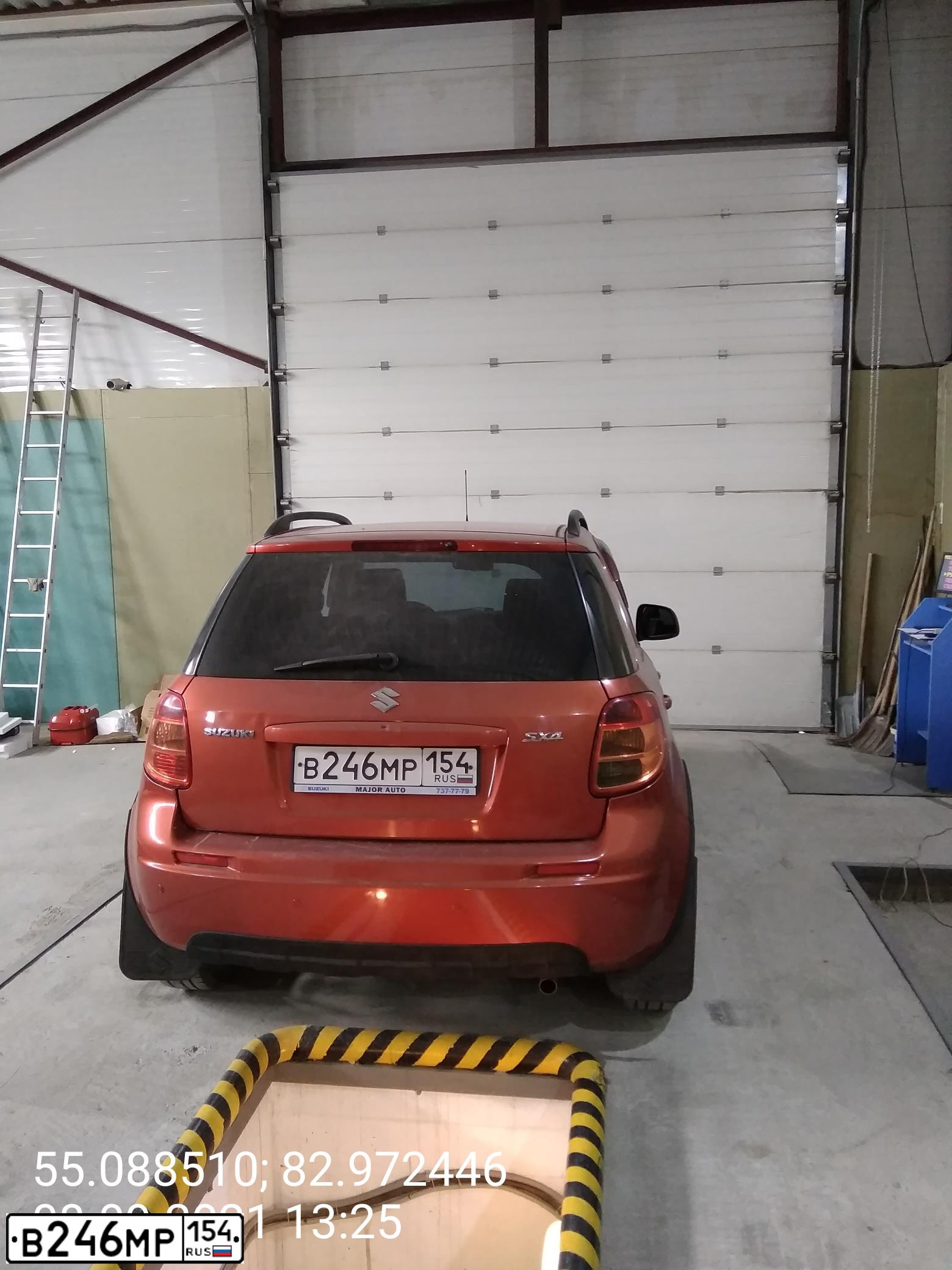 Фото автомобиля SUZUKI SX 4, 2007 — госномер В246МР154. Цвет: КРАСНЫЙ
