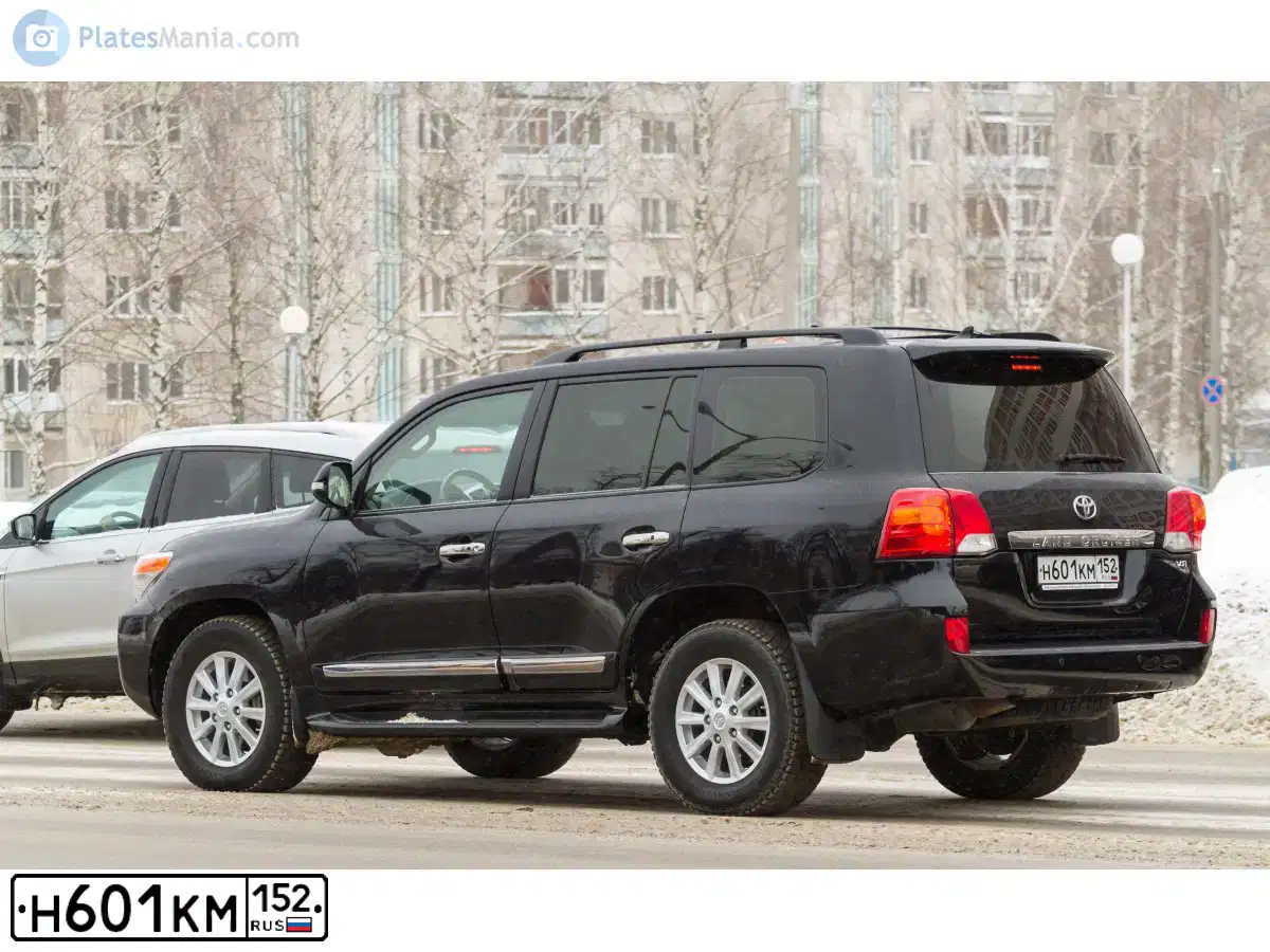 Фото автомобиля TOYOTA LANDCRUISER 200, 2014 — госномер Т407СК152. Цвет: ЧЕРНЫЙ