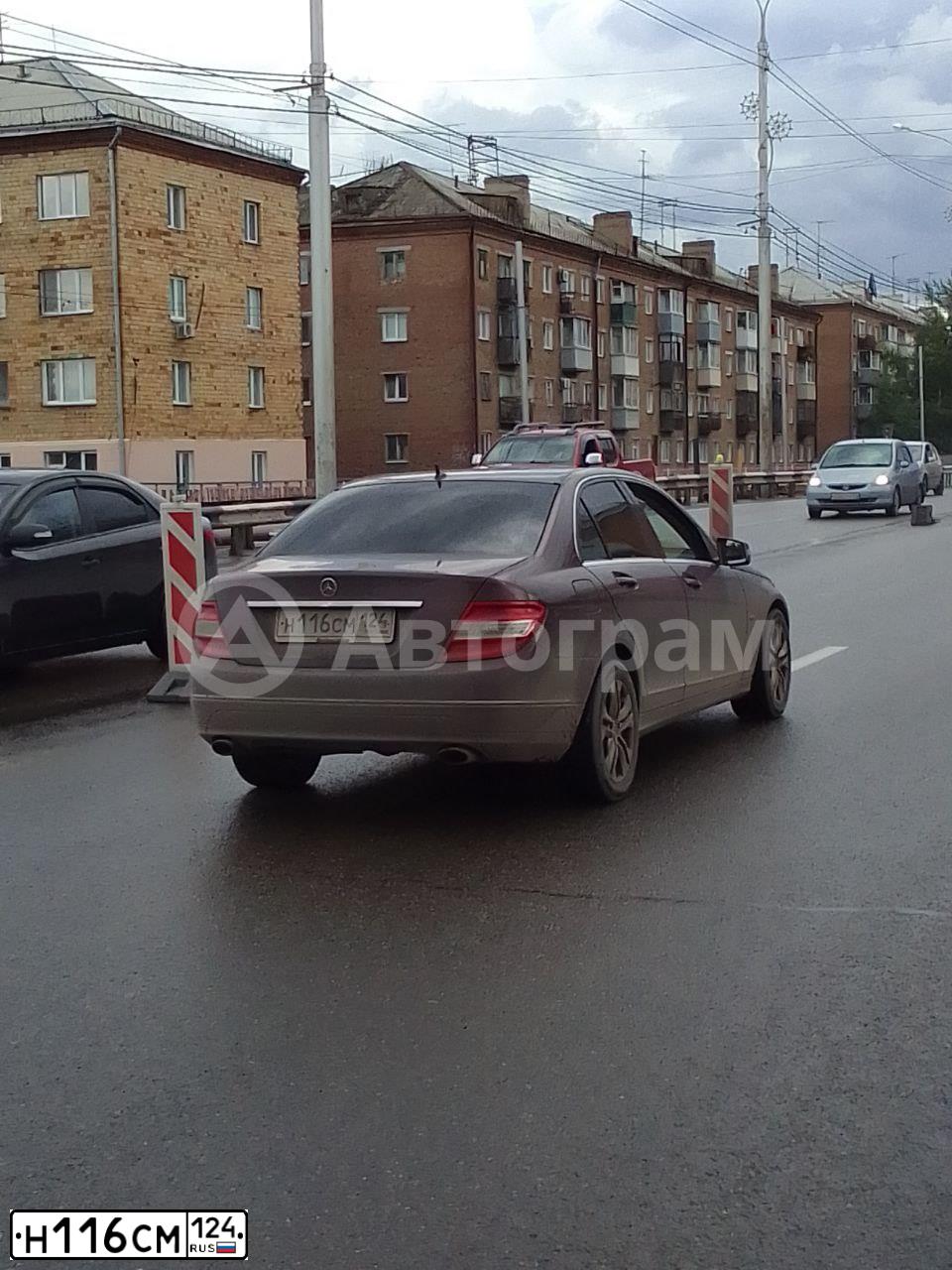 Фото автомобиля MERCEDES C-KLASSE, 2008 — госномер В050ММ150. Цвет: ВИШНЕВЫЙ