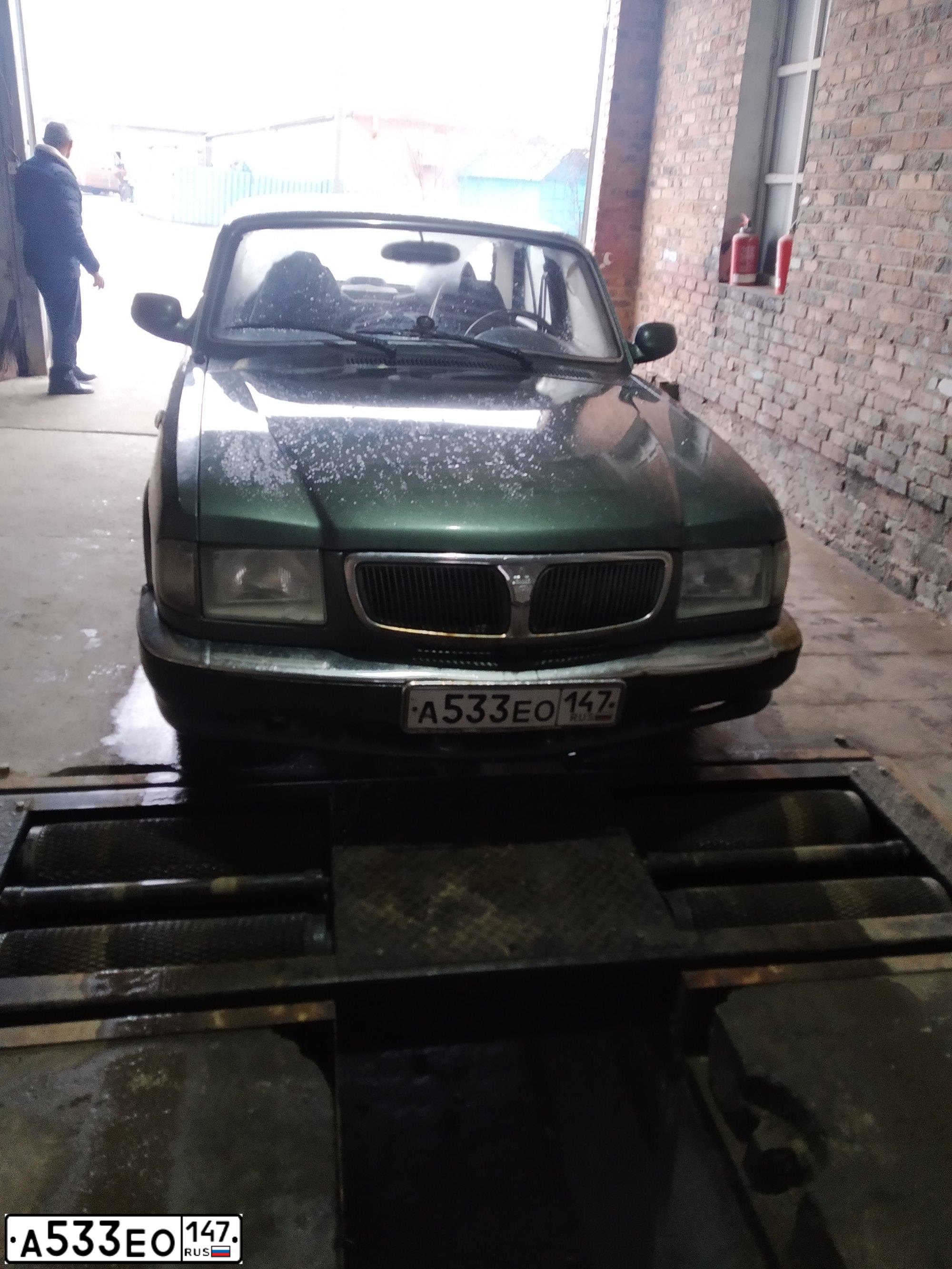 Фото автомобиля GAZ 3110 WOLGA, 2003 — госномер А533ЕО147. Цвет: МОРАНО