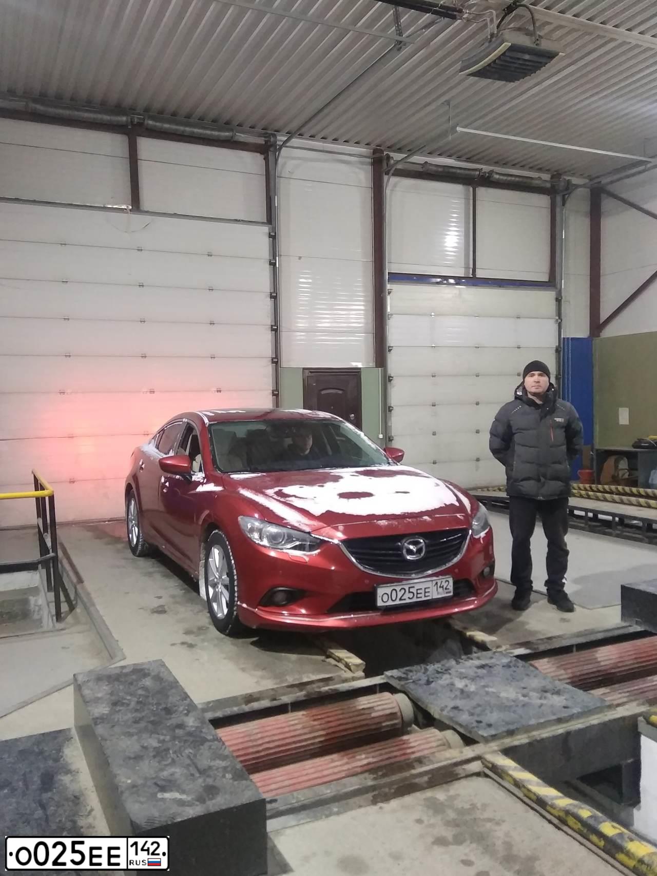 Фото автомобиля MAZDA 6, 2014 — госномер Р802ЕС154. Цвет: КРАСНЫЙ