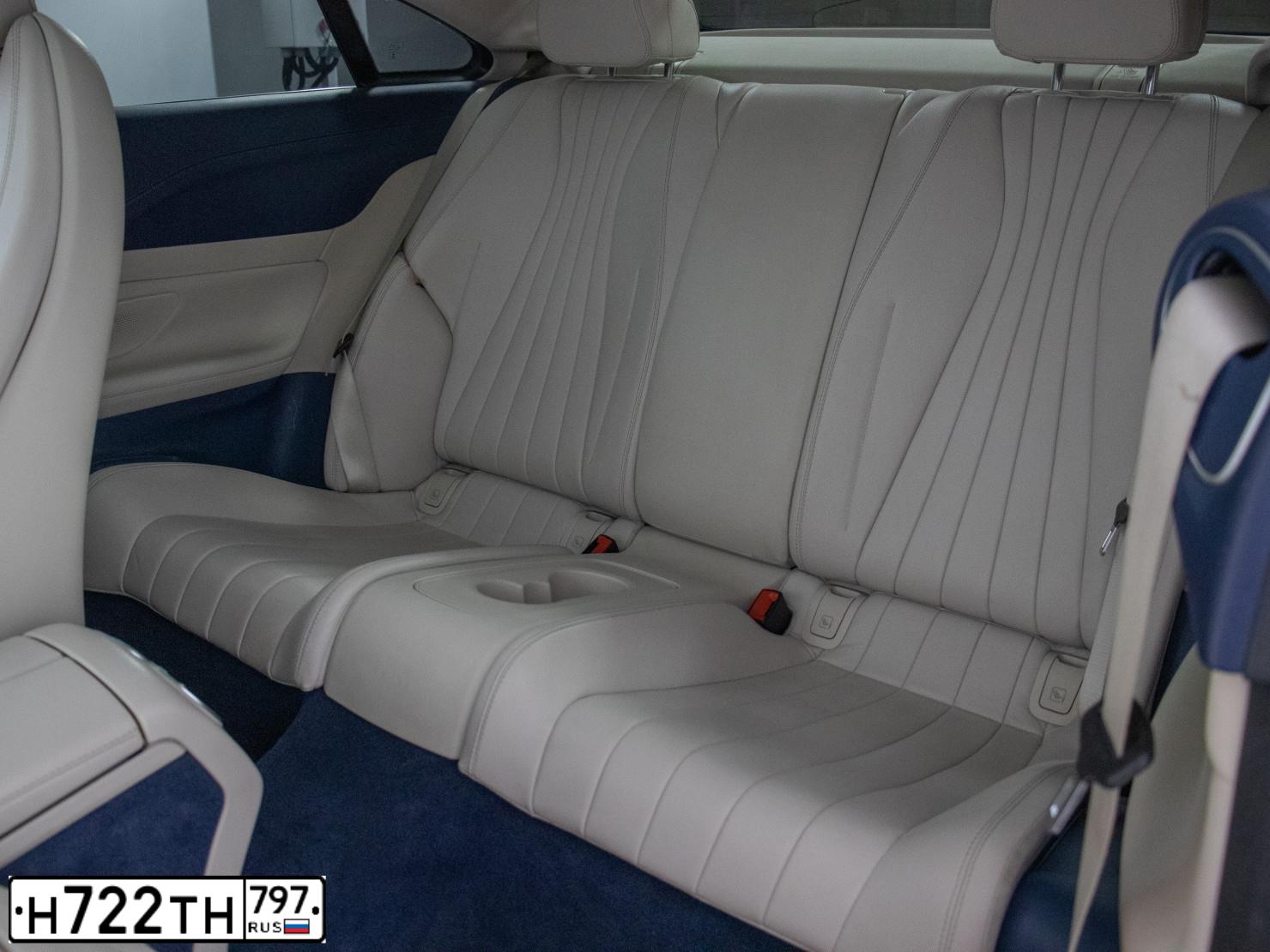 Фото автомобиля MERCEDES E-KLASSE, 2018 — госномер Н722ТН797. Цвет: Темно-зеленый
