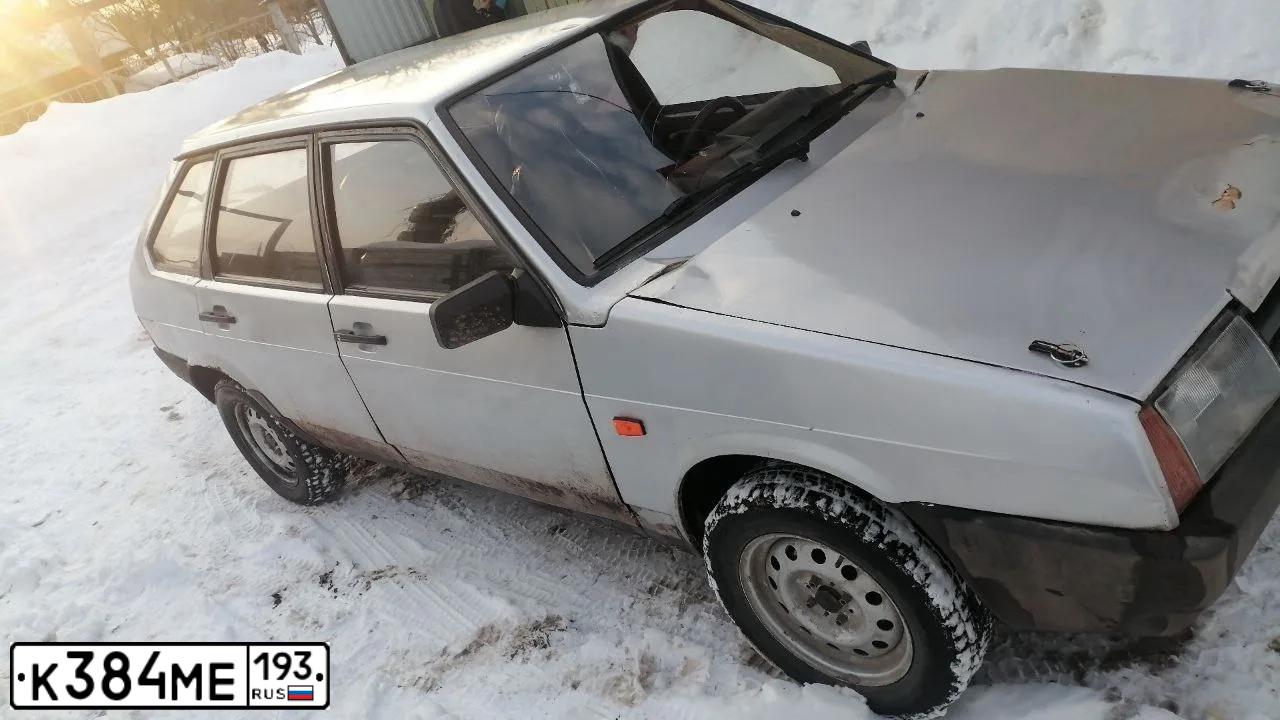 Фото автомобиля LADA 2109 SAMARA, 2001 — госномер К384МЕ193. Цвет: СВЕТЛО-СЕРЕБРИСТЫЙ МЕТАЛЛ