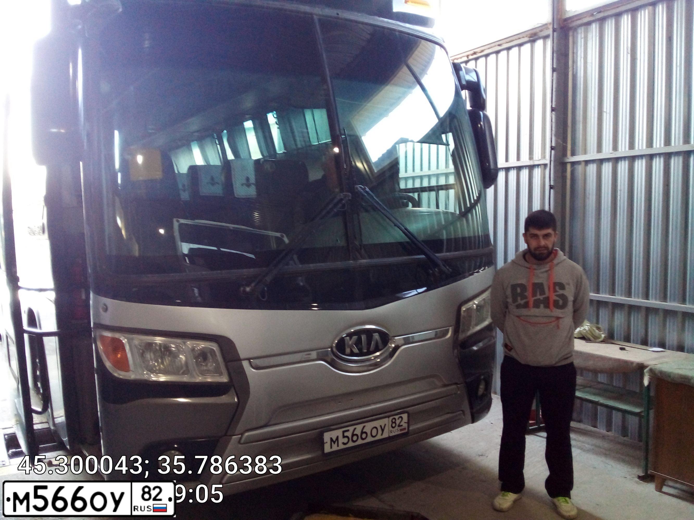 Фото автомобиля KIA GRANDBIRD, 2010 — госномер В990РХ159. Цвет: СЕРЫЙ