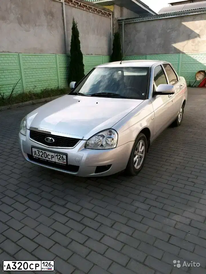 Фото автомобиля LADA 2170 PRIORA, 2015 — госномер А320СР126. Цвет: СВЕТЛО-СЕРЕБРИСТЫЙ МЕТАЛЛ
