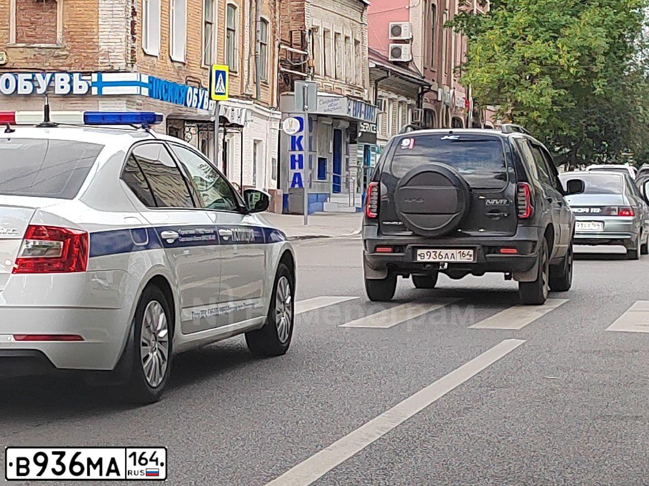 Фото автомобиля KIA CEE'D, 2010 — госномер В936МА164. Цвет: СИНИЙ