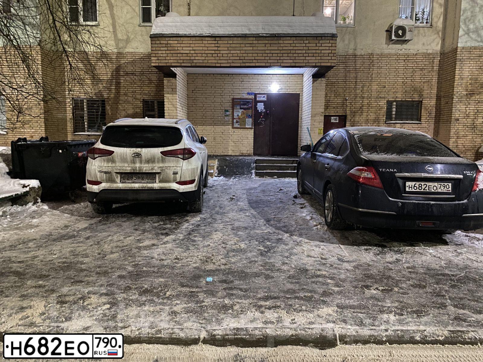 Фото автомобиля NISSAN TEANA, 2010 — госномер Х675ВВ71