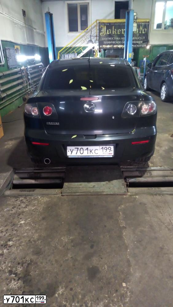 Фото автомобиля MAZDA 3, 2008 — госномер У701КС199. Цвет: ЧЕРНЫЙ