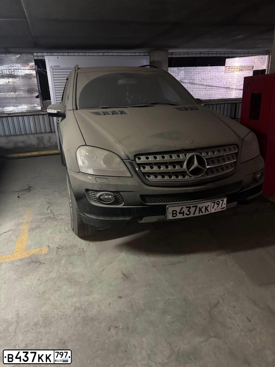 Фото автомобиля MERCEDES M-KLASSE, 2008 — госномер В437КК797. Цвет: ЧЕРНЫЙ