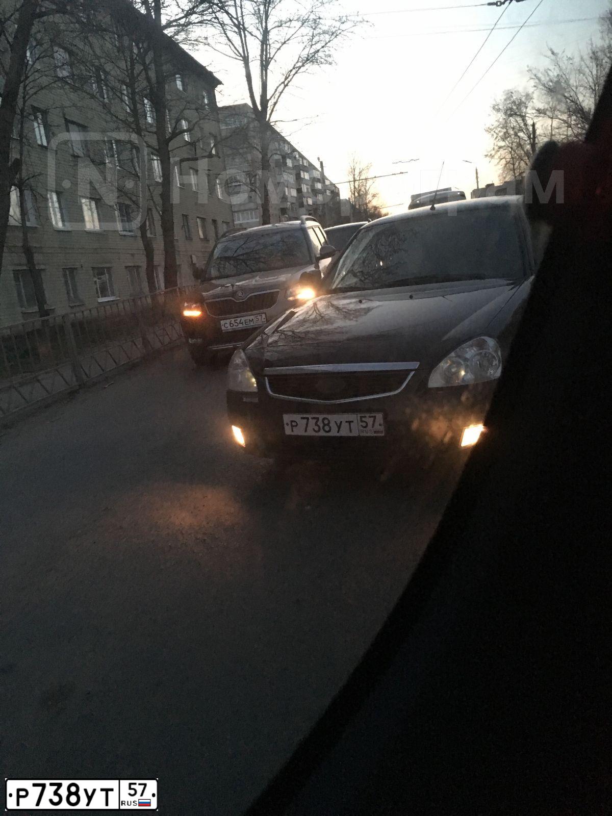 Фото автомобиля LADA 2172 PRIORA, 2011 — госномер К036ВР136. Цвет: Сине-Черный