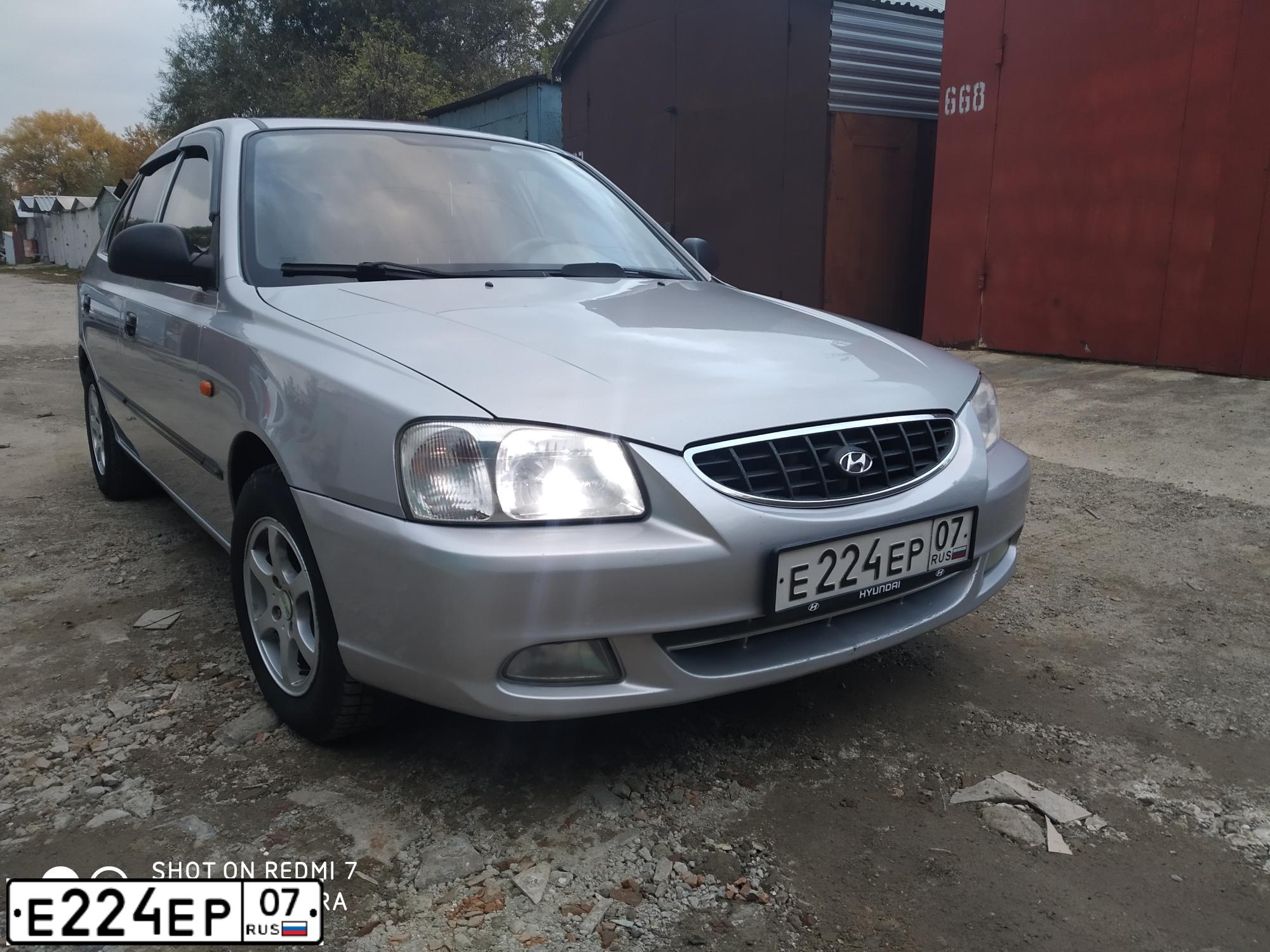 Фото автомобиля TAGAZ ACCENT, 2006 — госномер Е224ЕР07. Цвет: Серебристый