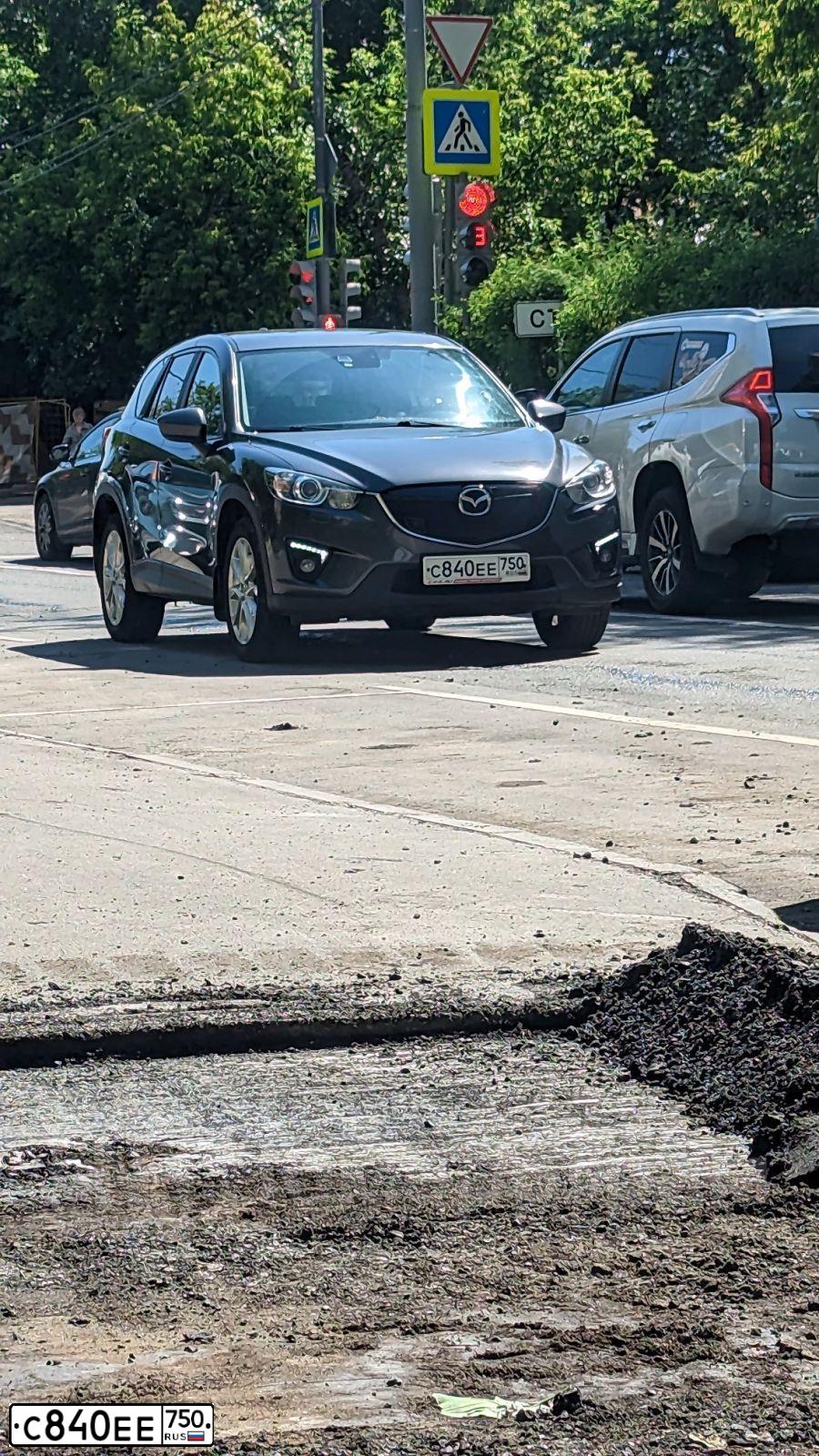 Фото автомобиля MAZDA CX-5, 2013 — госномер С840ЕЕ750. Цвет: СЕРЫЙ