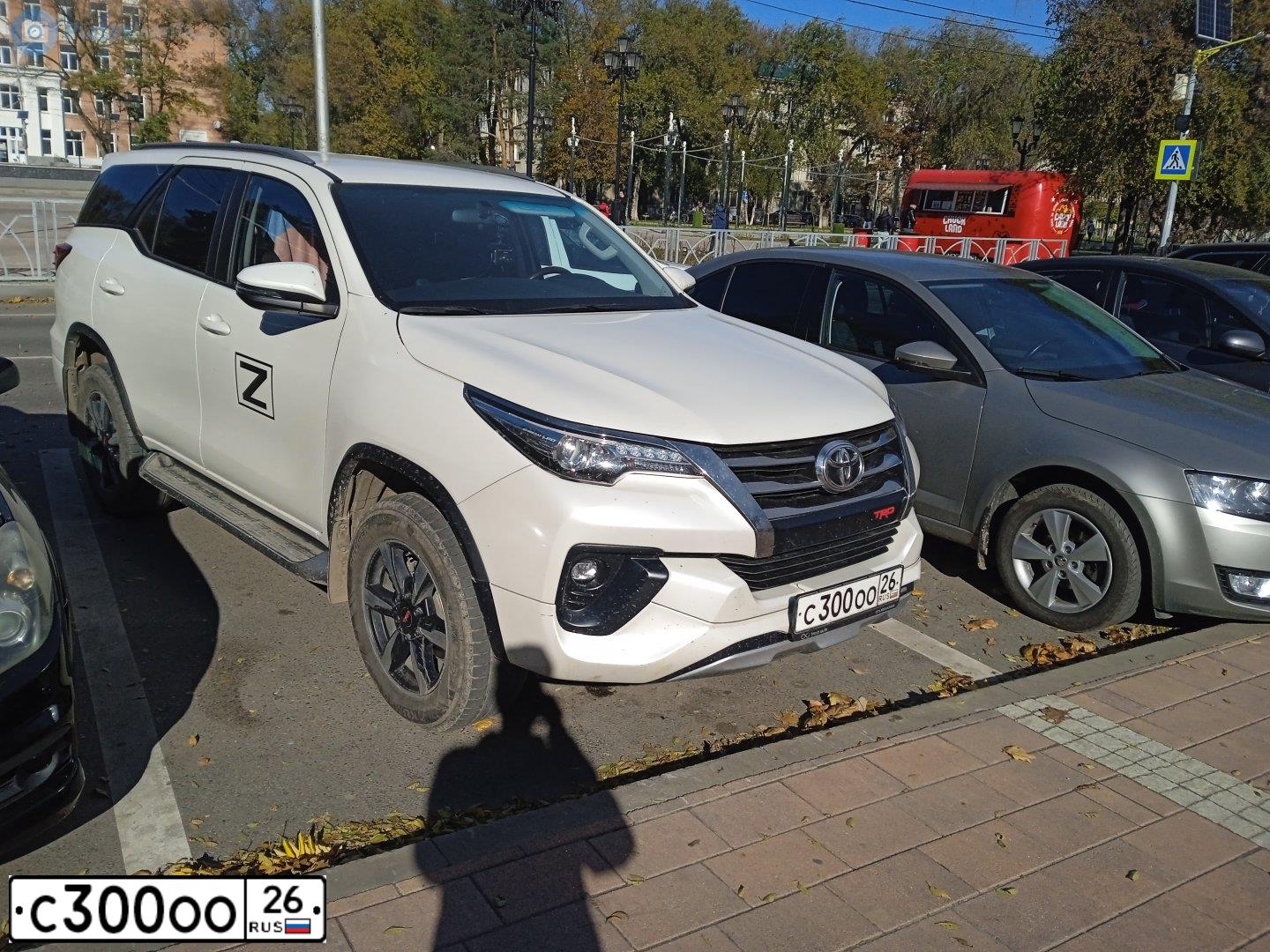 Фото автомобиля MERCEDES GL-KLASSE, 2009 — госномер Т188ТТ26. Цвет: Коричневый