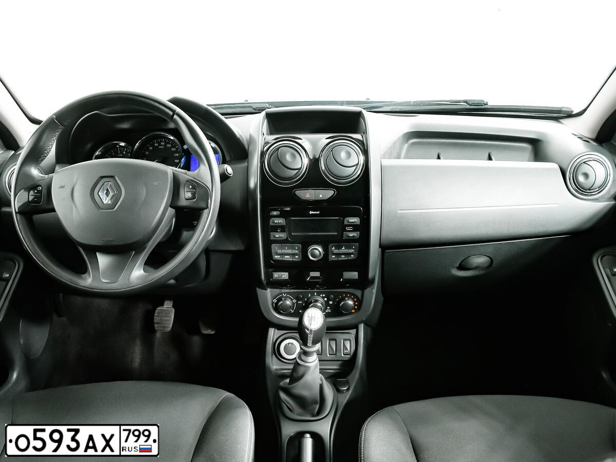 Фото автомобиля RENAULT DUSTER, 2017 — госномер О593АХ799. Цвет: ЧЕРНЫЙ