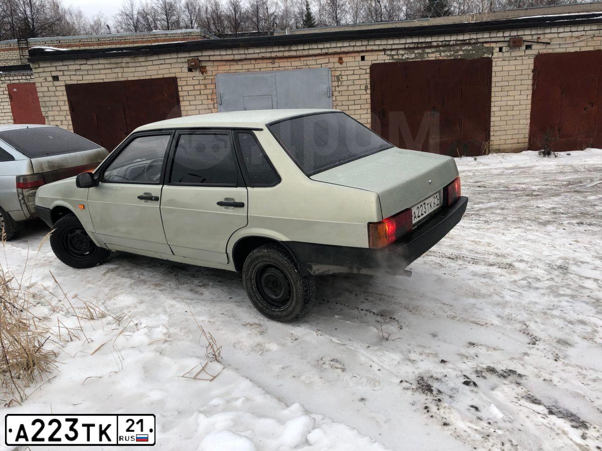 Фото автомобиля LADA 2109 SAMARA, 2004 — госномер А223ТК21. Цвет: МОЛОЧНО-БЕЛЫЙ СЕРЕБРИСТЫЙ