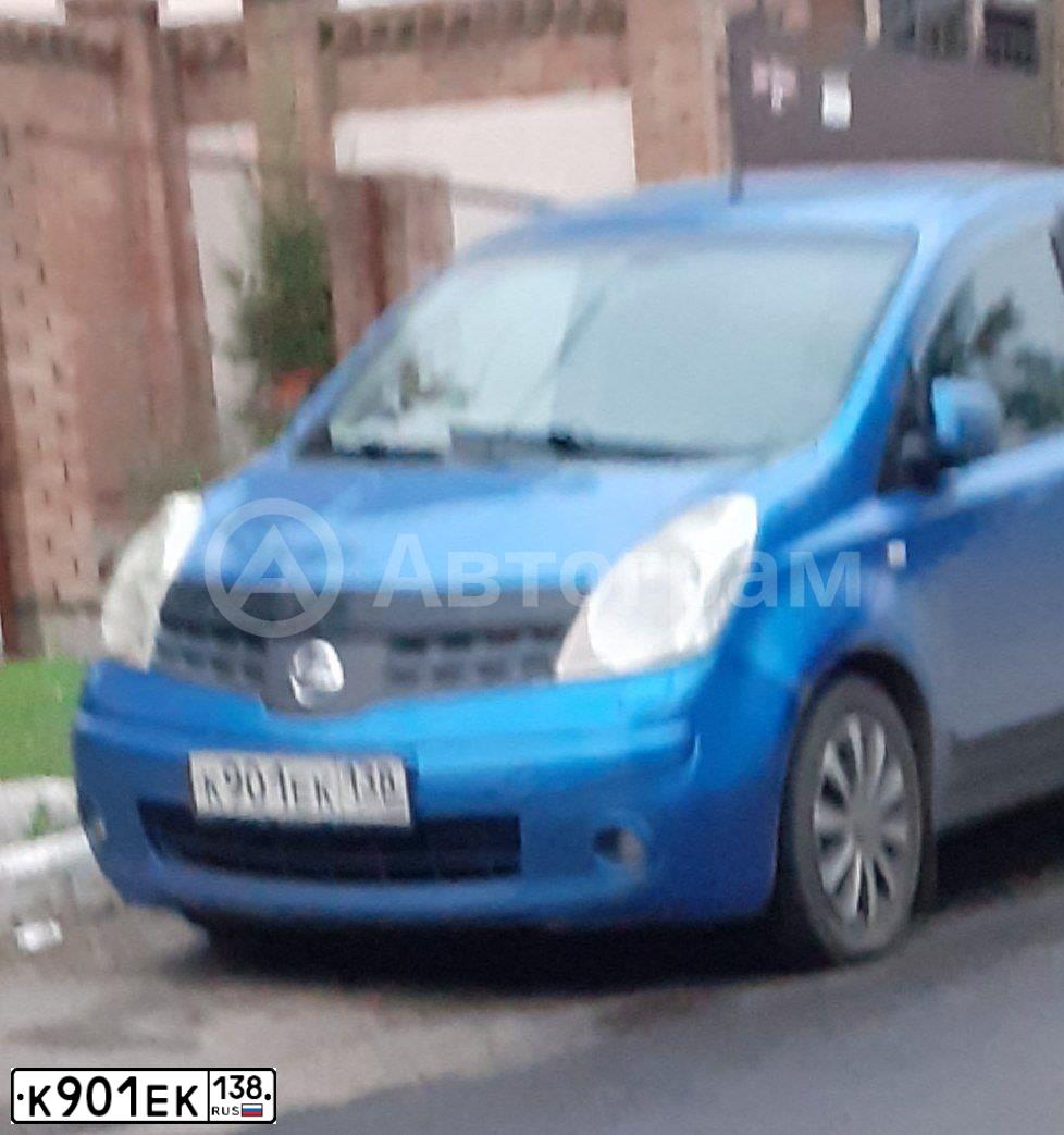 Фото автомобиля NISSAN NOTE, 2007 — госномер К901ЕК138. Цвет: синий