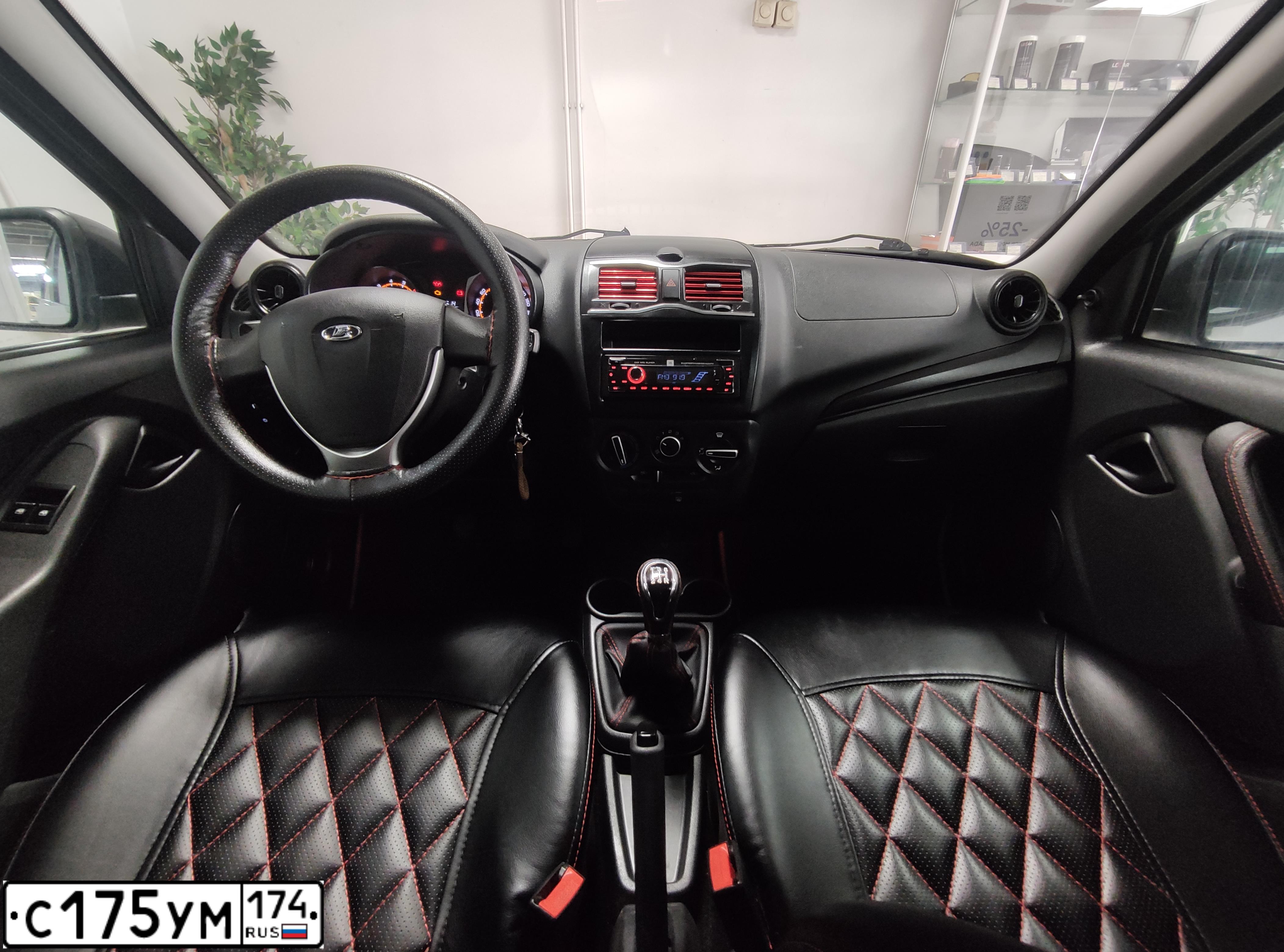 Фото автомобиля LADA GRANTA, 2019 — госномер С290ОК196. Цвет: СЕРЫЙ