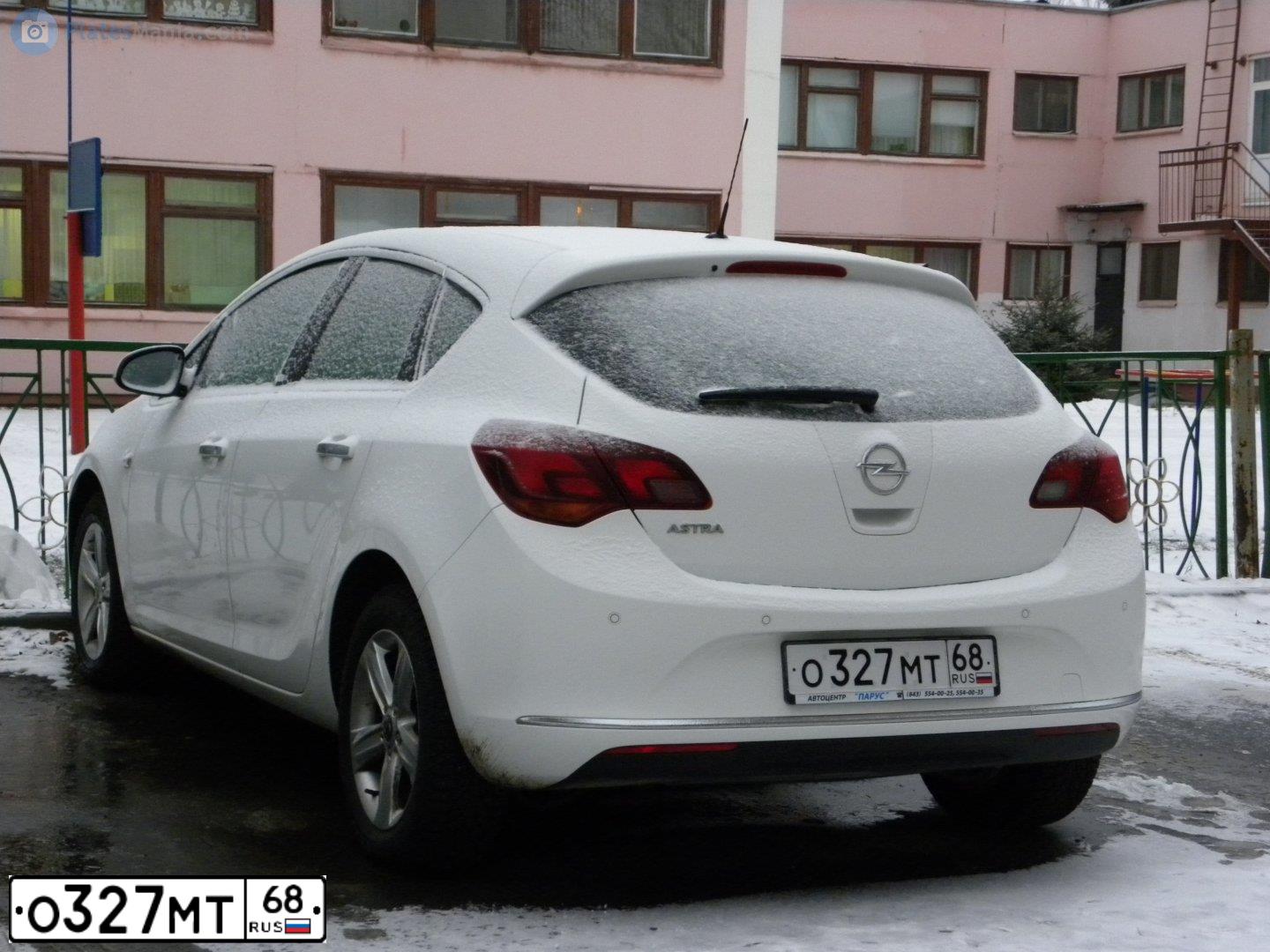 Фото автомобиля OPEL ASTRA, 2012 — госномер О327МТ68. Цвет: Белый