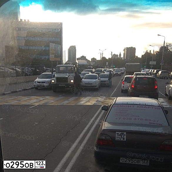 Фото автомобиля DAEWOO NEXIA, 1999 — госномер О295ОВ123. Цвет: СВЕТЛО-САЛАТОВЫЙ
