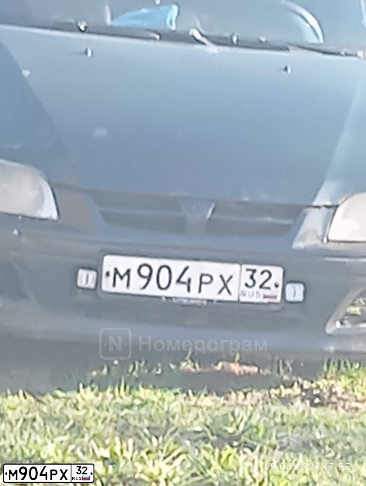 Фото автомобиля MITSUBISHI SPACE STAR, 2000 — госномер М904РХ32. Цвет: ЗЕЛЕНЫЙ