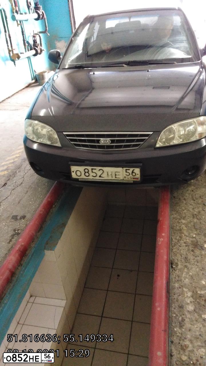 Фото автомобиля KIA SPECTRA, 2007 — госномер Е353НС156. Цвет: ЧЕРНЫЙ