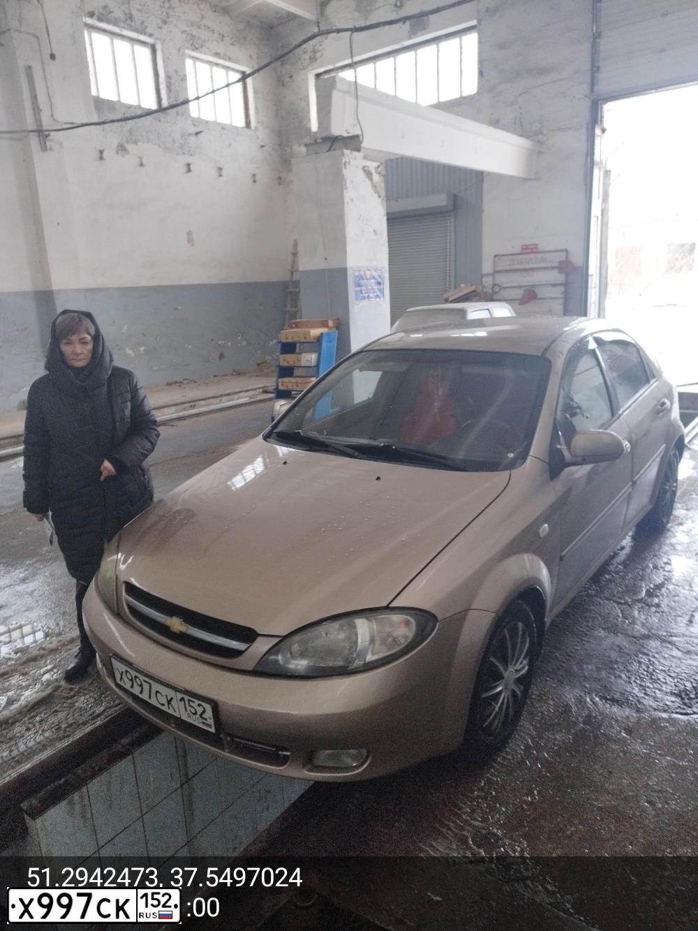 Фото автомобиля CHEVROLET LACETTI, 2007 — госномер С236РА779. Цвет: БЕЖЕВЫЙ