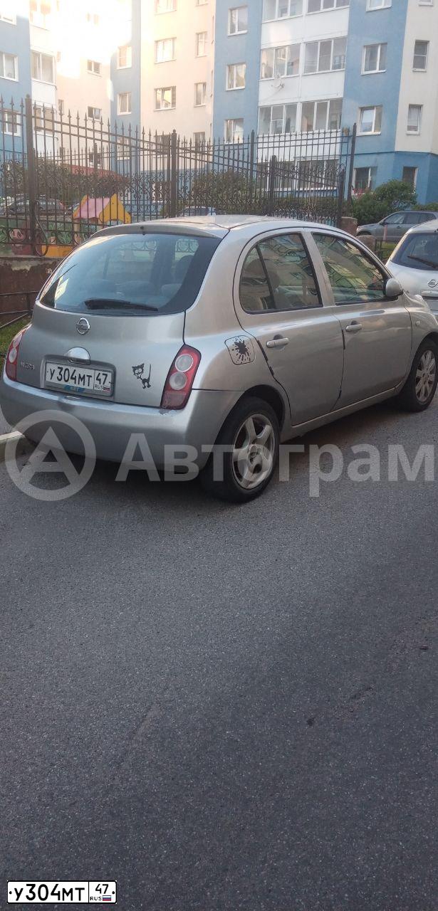 Фото автомобиля NISSAN MICRA, 2003 — госномер У304МТ47. Цвет: серебристый