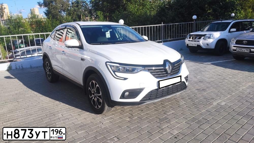 Фото автомобиля RENAULT ARKANA, 2021 — госномер Т887МК196. Цвет: Белый