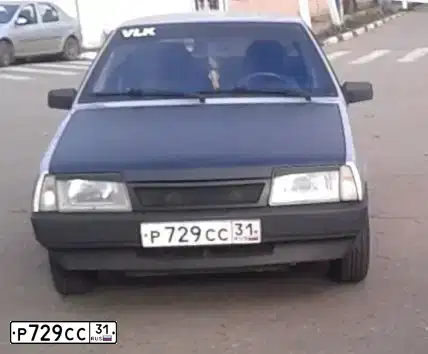 Фото автомобиля LADA 2109 SAMARA, 2004 — госномер Р729СС31. Цвет: СВЕТЛО-СЕРЕБРИСТЫЙ МЕТАЛЛИК