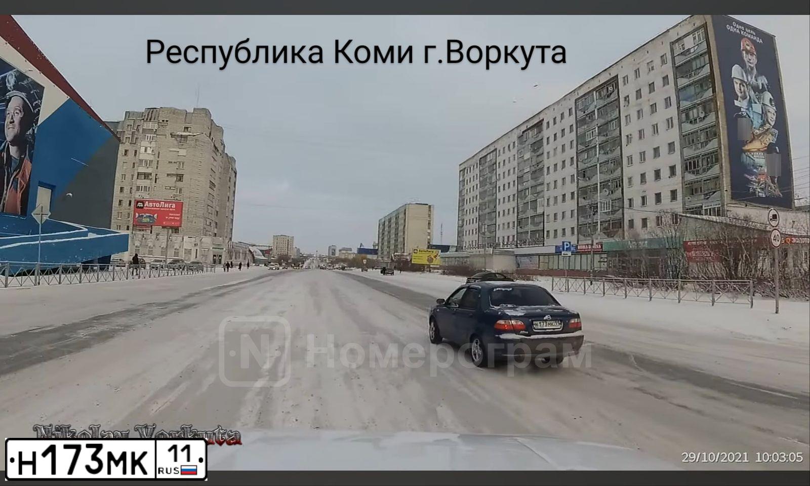 Фото автомобиля FIAT ALBEA, 2008 — госномер Н173МК11. Цвет: СИНИЙ ТЕЗЕЙ