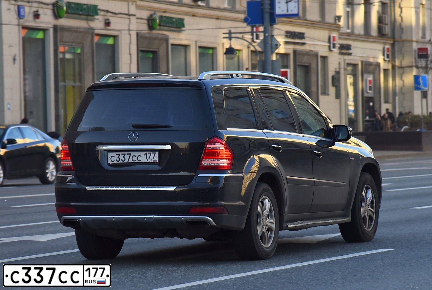 Фото автомобиля SUZUKI GRAND VITARA, 2006 — госномер О005ЕУ197. Цвет: ЧЕРНЫЙ