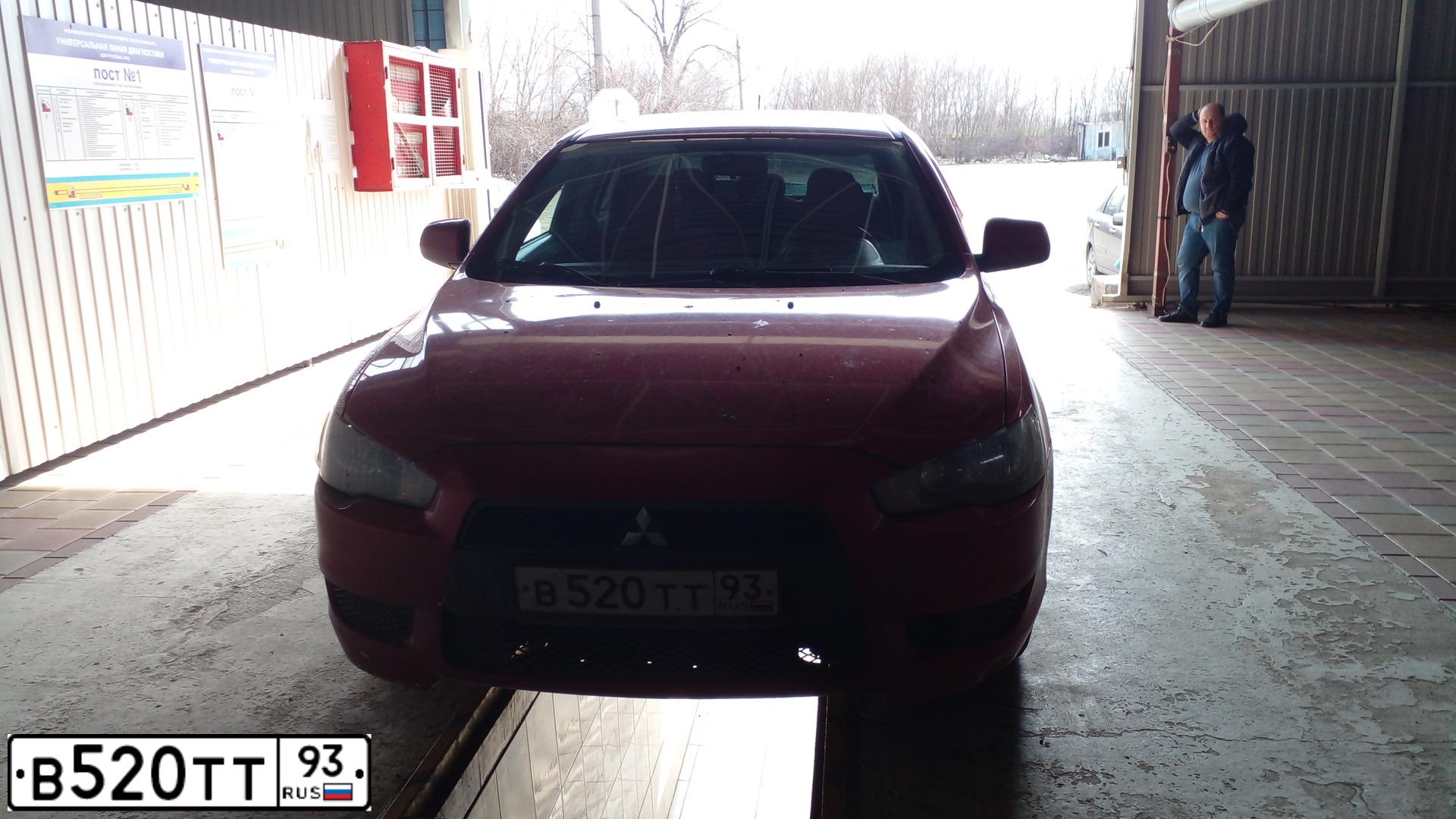 Фото автомобиля MITSUBISHI LANCER, 2008 — госномер В520ТТ93. Цвет: КРАСНЫЙ