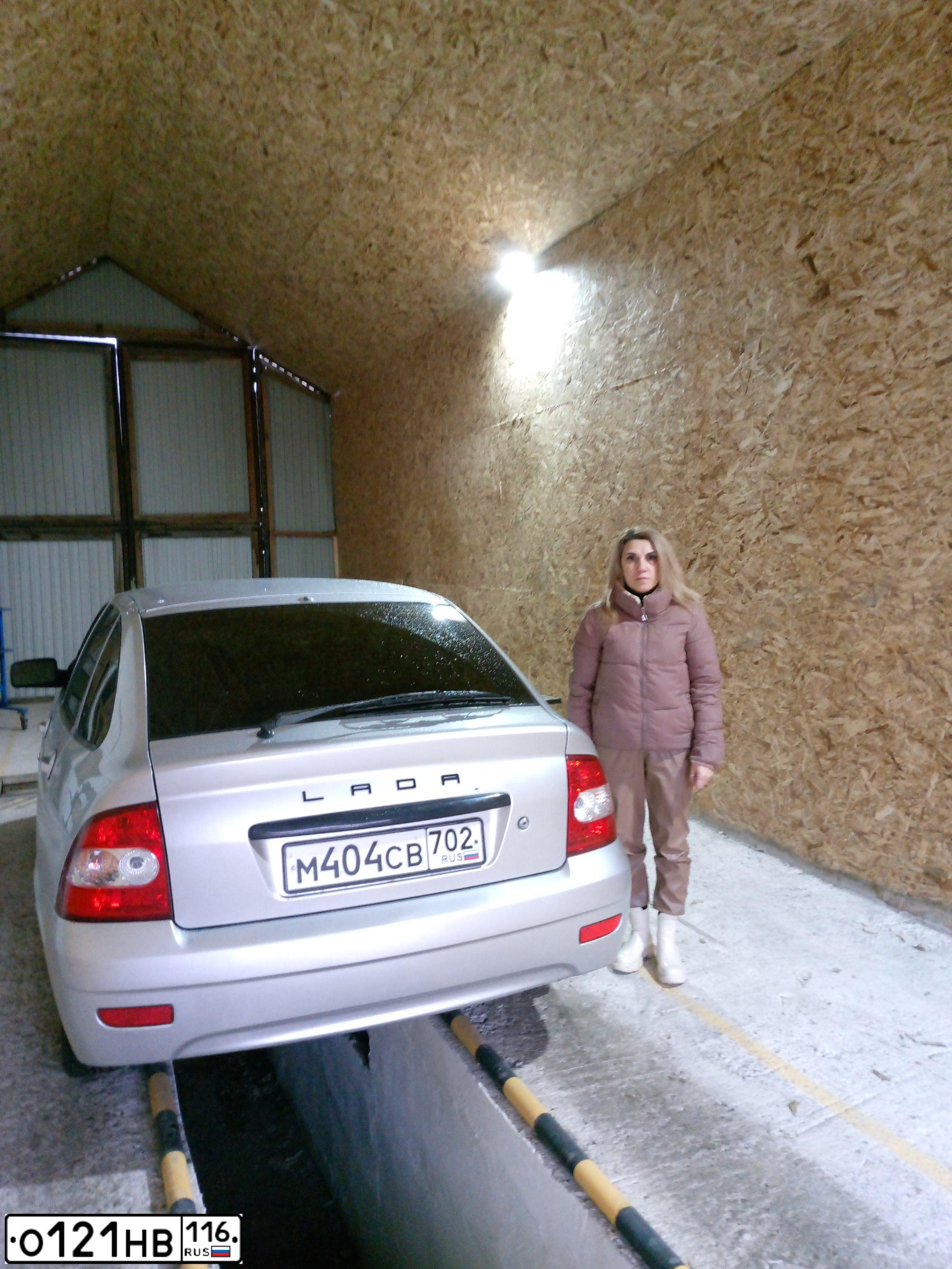 Фото автомобиля HONDA CIVIC, 2007 — госномер С462ВХ716. Цвет: Темно-синий