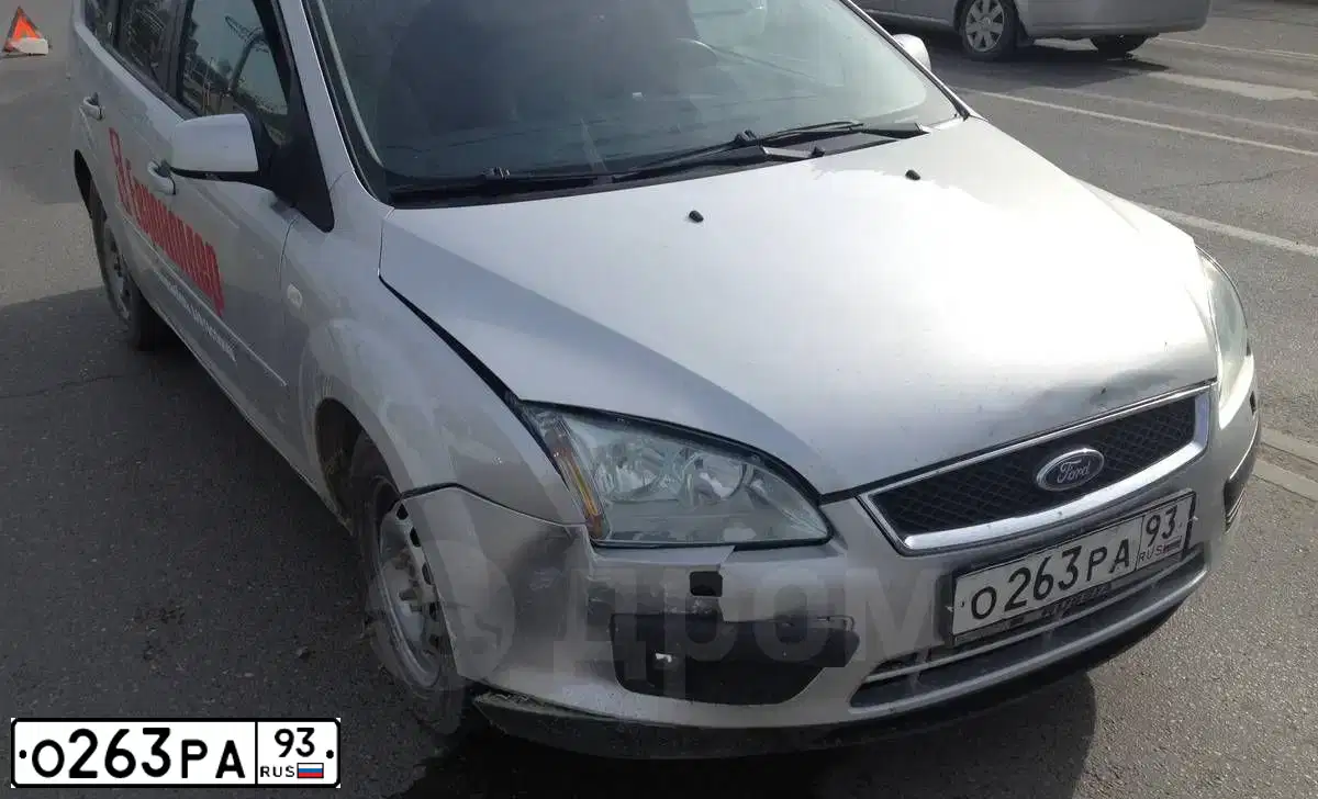Фото автомобиля FORD D FOCUS, 2006 — госномер Х821МТ18. Цвет: СЕРЕБРИСТЫЙ