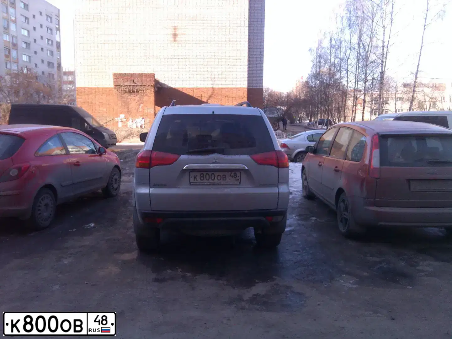 Фото автомобиля MITSUBISHI PAJERO SPORT, 2010 — госномер О625МВ136. Цвет: Серебристый