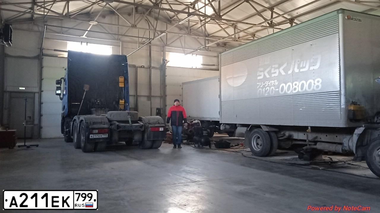 Фото автомобиля RENAULT T-SERIE, 2018 — госномер А211ЕК799. Цвет: СИНИЙ
