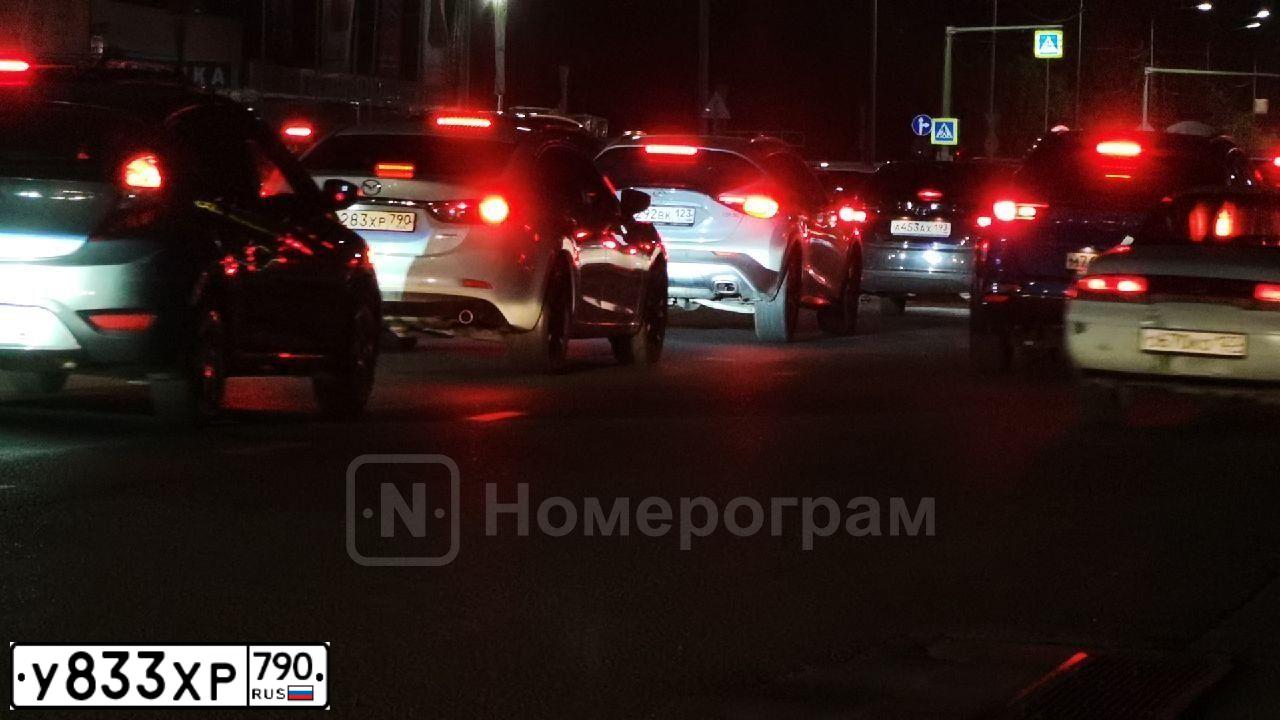 Фото автомобиля BMW X3, 2012 — госномер У833ХР790. Цвет: ЧЕРНЫЙ