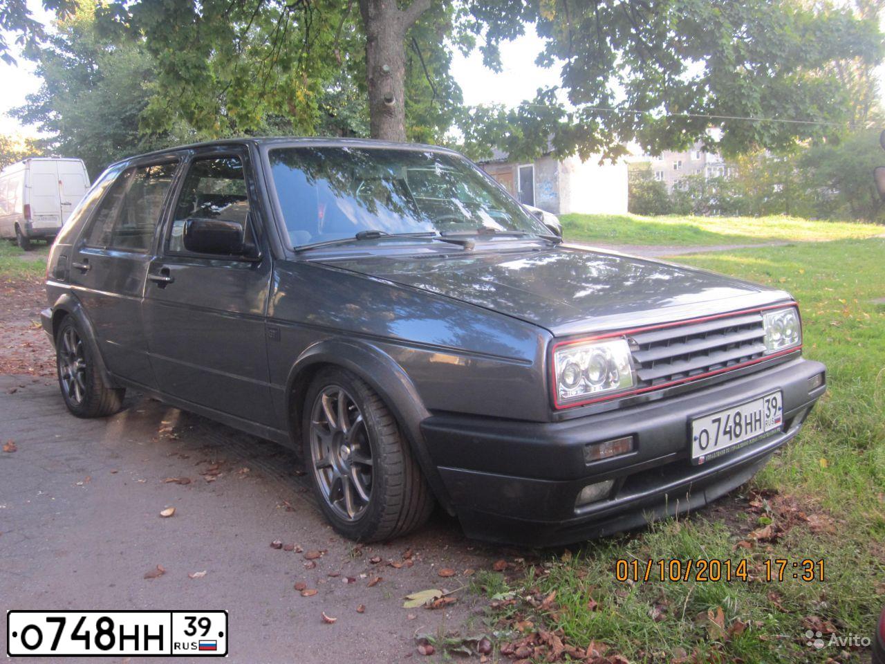 Фото автомобиля VOLKSWAGEN GOLF, 1987 — госномер С496МЕ142. Цвет: БЕЛЫЙ СЕРЫЙ
