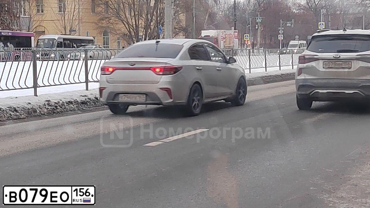 Фото автомобиля RENAULT SANDERO, 2011 — госномер В079ЕО156. Цвет: ЧЕРНЫЙ