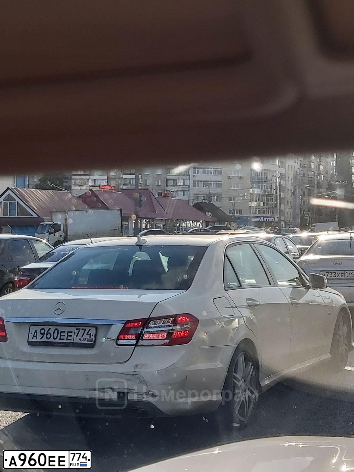 Фото автомобиля MERCEDES E-KLASSE, 2012 — госномер А960ЕЕ774. Цвет: Белый