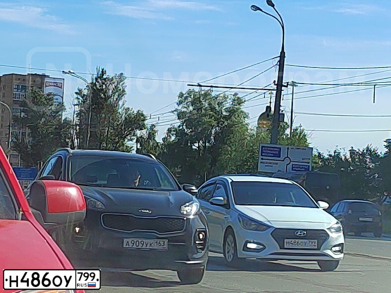 Фото автомобиля HYUNDAI CRETA, 2019 — госномер Н486ОУ799. Цвет: Коричневый