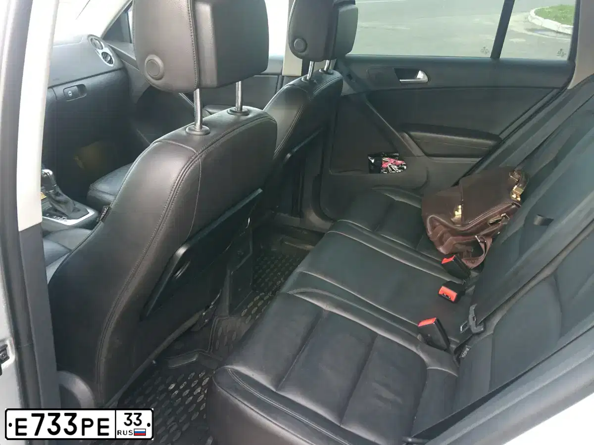Фото автомобиля VOLKSWAGEN TIGUAN, 2013 — госномер С792ТУ33. Цвет: СЕРЕБРИСТЫЙ