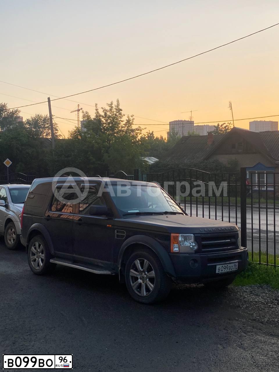 Фото автомобиля LANDROVER DISCOVERY, 2006 — госномер В099ВО96. Цвет: ТЕМНО-СИНИЙ