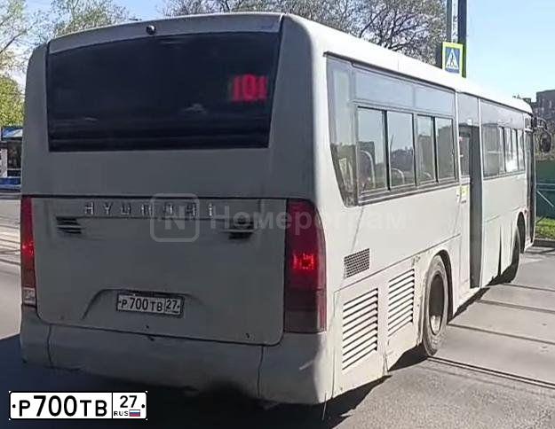 Фото автомобиля HYUNDAI AERO, 2012 — госномер Р700ТВ27. Цвет: СЕРЫЙ