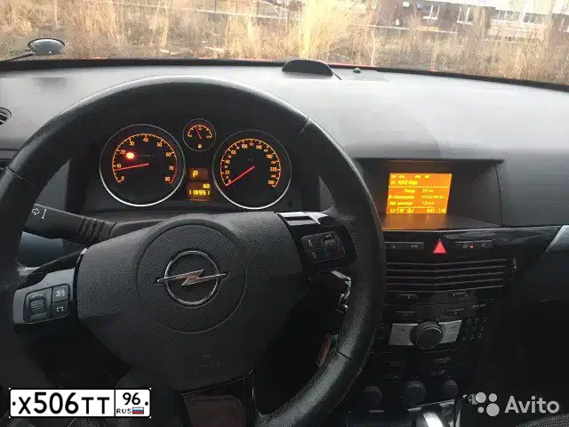 Фото автомобиля OPEL ASTRA, 2007 — госномер Х506ТТ96. Цвет: Красный