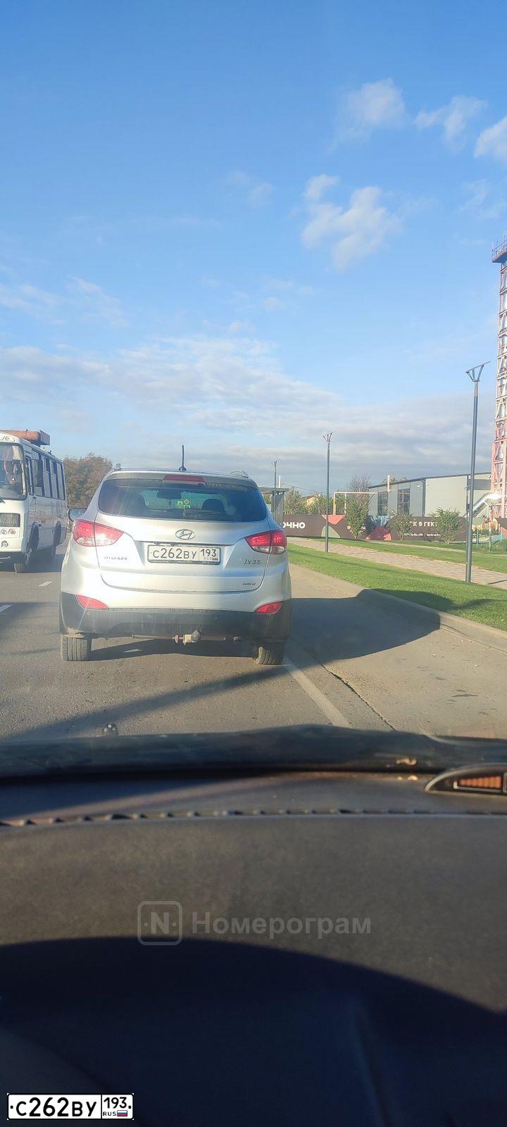 Фото автомобиля HYUNDAI IX35, 2011 — госномер С262ВУ193. Цвет: СЕРЕБРИСТЫЙ